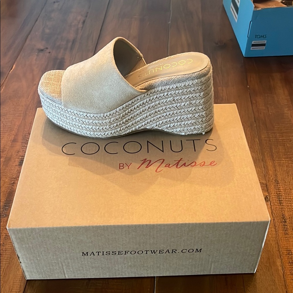 Matisse Coconuts Tan Espadrille Wedge Slide